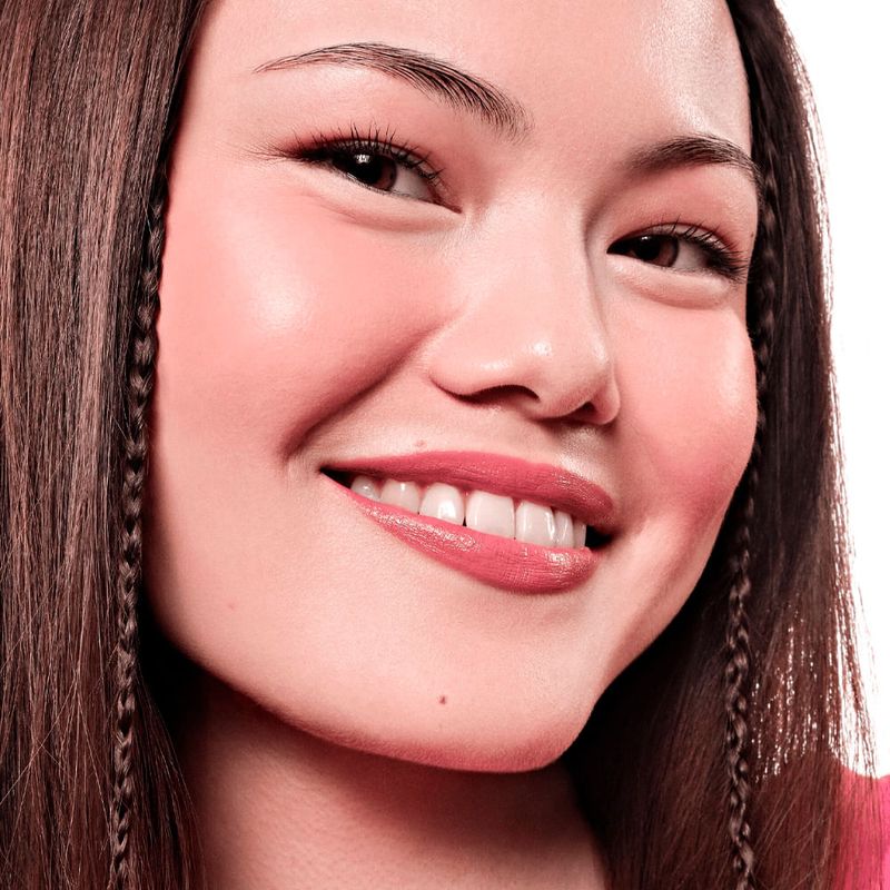 Essence - Satin Glow Shine 02 Blushin It - Batom - 3,5g