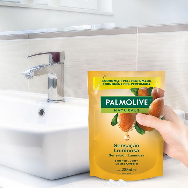 Sabonete Líquido Palmolive Naturals Sensação Luminosa Refil 200ml - Pague  Menos