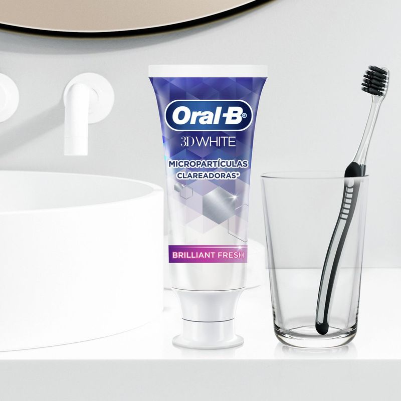 Creme Dental Oral-B 3D White Anticáries Com Flúor 140g - Pague Menos