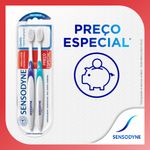Sensodyne-Gentle-Kit-Promocional-com-duas-Escovas-Dentais-para-Dentes-Sensiveis