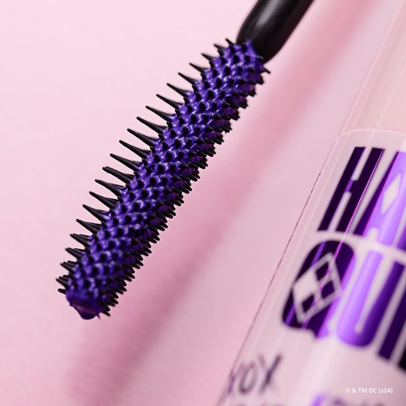 Essence Harley Quinn Máscara de Cílios Colorida 01 Roxa